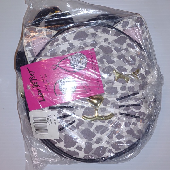 ๐บLUV BETSEY Leopard Kitty ๐บ 2 in 1 Bag (LBKHOLE) in Gray - Picture 6 of 11